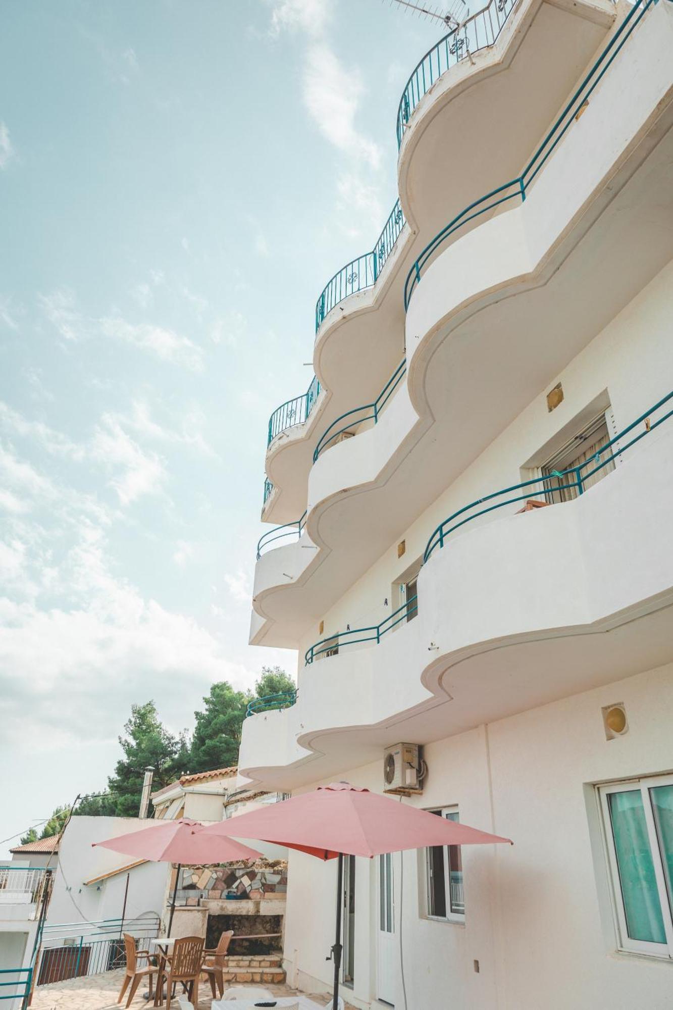 Rooms By The Sea Himare Buitenkant foto