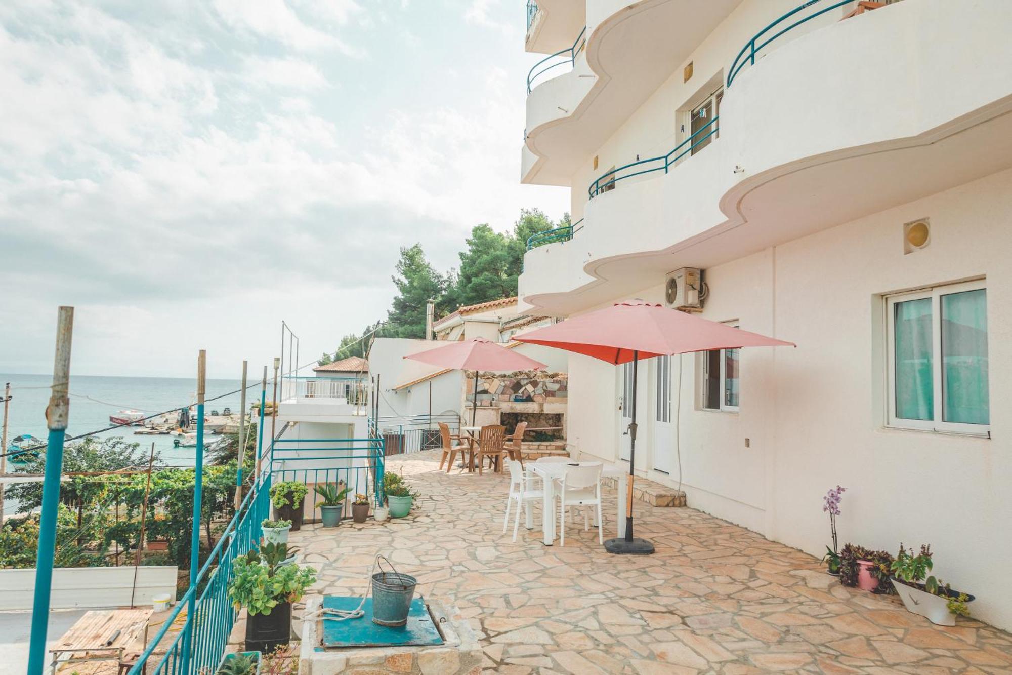 Rooms By The Sea Himare Buitenkant foto