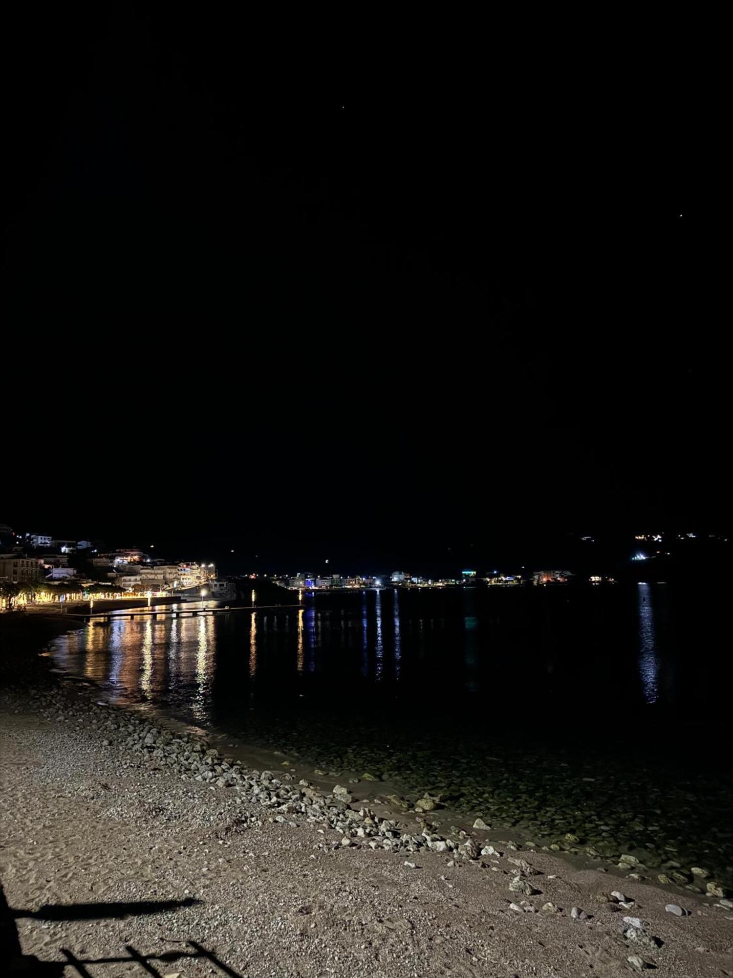 Rooms By The Sea Himare Buitenkant foto